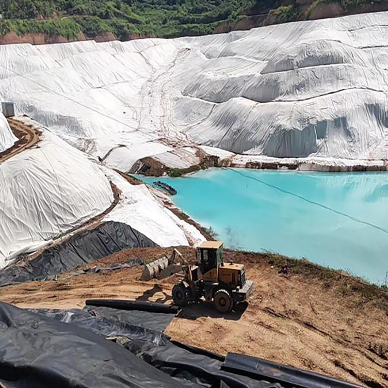 工程上水庫庫底防滲91香蕉视频下载地址膜主要為水平向鋪設